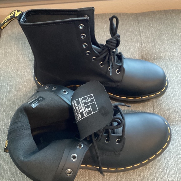 Dr. Martens 1460 Boot - Women's, size US9/EU41 - Picture 5 of 8